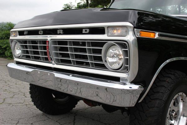 67290505-770-0@2X 1973 Ford F100 Ranger XLT 4×4