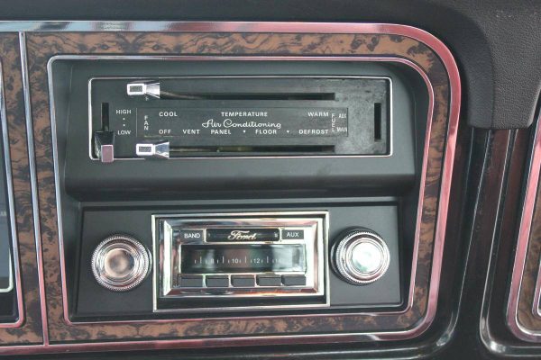 67290632-770-0@2X 1973 Ford F100 Ranger XLT 4×4