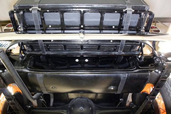 67316038-770-0@2X 1931 Chevrolet Independence Phaeton