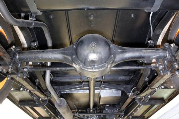 67316039-770-0@2X 1931 Chevrolet Independence Phaeton