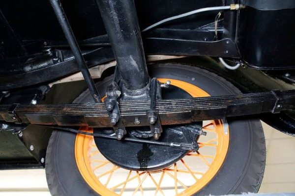 67316042-770-0@2X 1931 Chevrolet Independence Phaeton