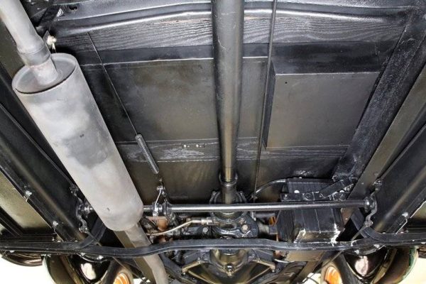 67316043-770-0@2X 1931 Chevrolet Independence Phaeton