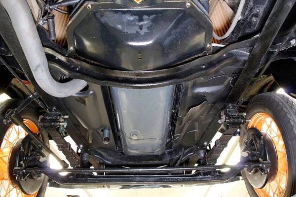 67316045-770-0@2X 1931 Chevrolet Independence Phaeton