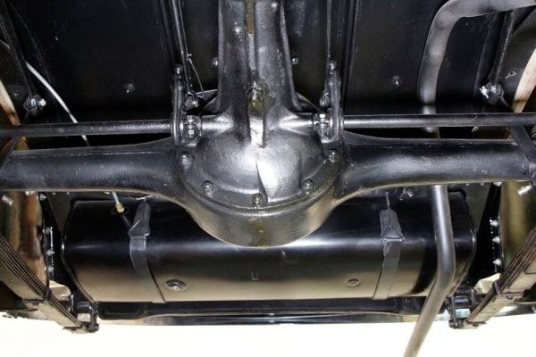 67316051-770-0@2X 1931 Chevrolet Independence Phaeton