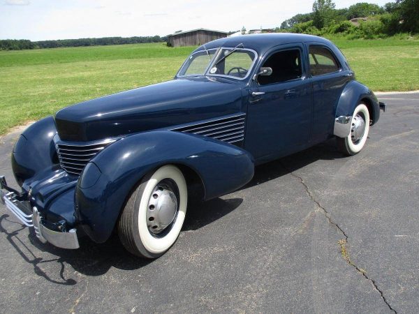 67653048-770-0@2X 1936 Cord Westchester Sedan
