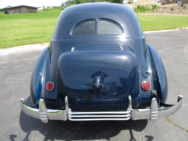 67653052-770-0@2X 1936 Cord Westchester Sedan