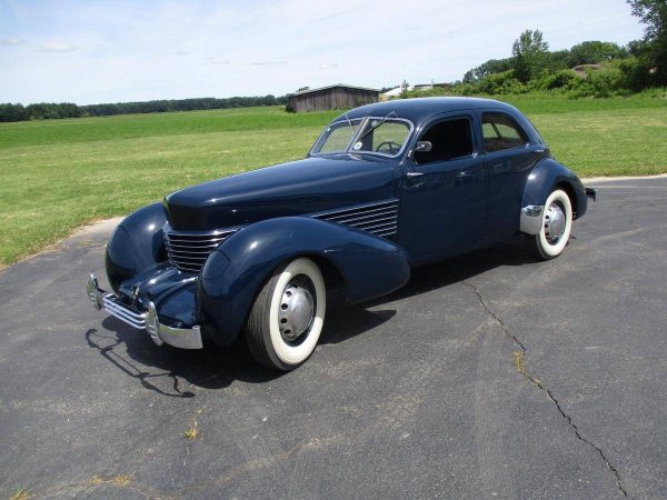 67653053-770-0@2X 1936 Cord Westchester Sedan