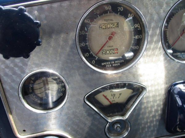 67653056-770-0@2X 1936 Cord Westchester Sedan