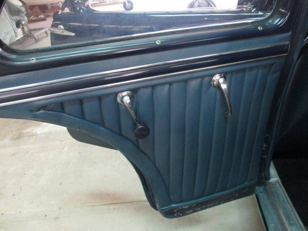67653070-770-0@2X 1936 Cord Westchester Sedan