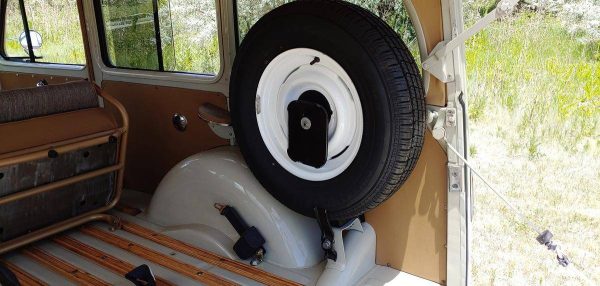 67774112-770-0@2X 1964 Willys Jeep 2 Door Wago