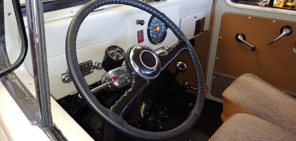 67774117-770-0@2X 1964 Willys Jeep 2 Door Wago