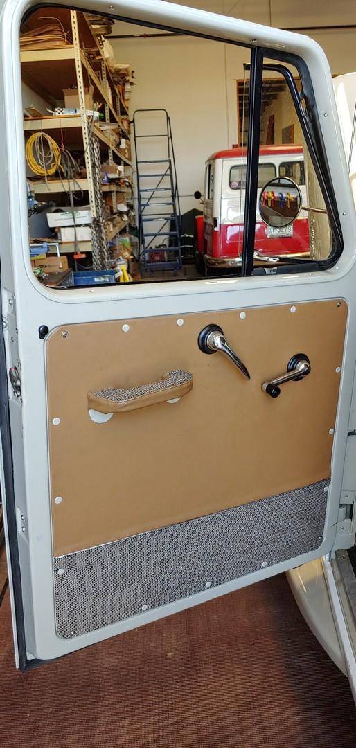 67774129-770-0@2X 1964 Willys Jeep 2 Door Wago