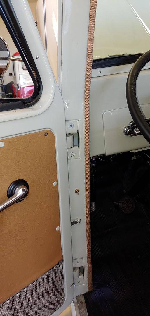 67774130-770-0@2X 1964 Willys Jeep 2 Door Wago