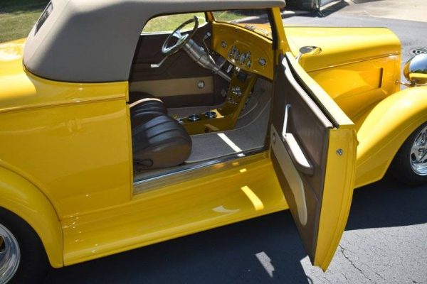67776584-770-0@2X 1934 Chevrolet Custom