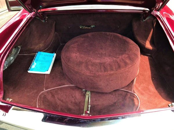 67789641-770-0@2X 1957 Lincoln Continental Mark II