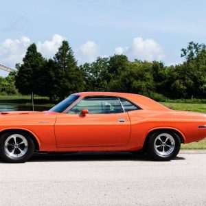 67899532-770-0@2X 1970 Dodge Challenger