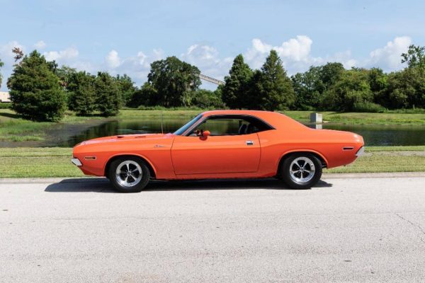 67899538-770-0@2X 1970 Dodge Challenger