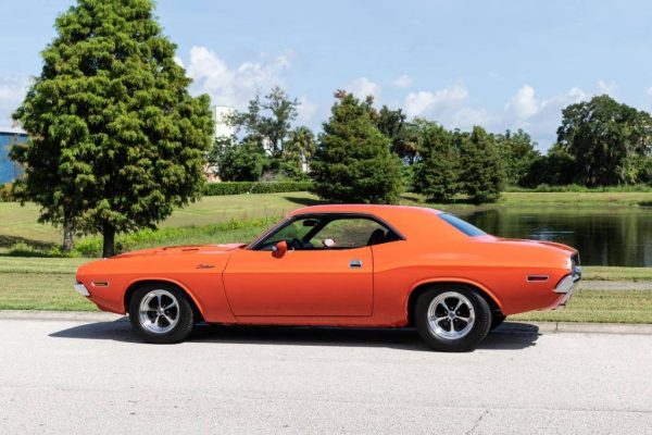 67899540-770-0@2X 1970 Dodge Challenger