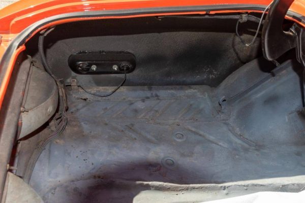 67899553-770-0@2X 1970 Dodge Challenger