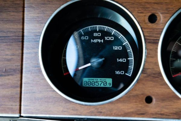 67899634-770-0@2X 1970 Dodge Challenger