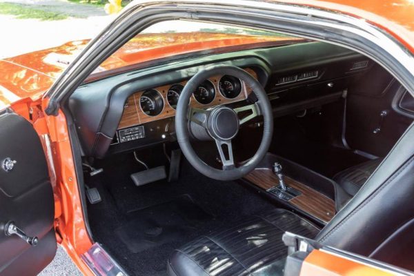 67899639-770-0@2X 1970 Dodge Challenger