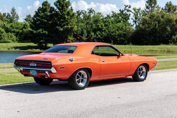 67899642-770-0@2X 1970 Dodge Challenger