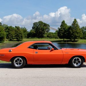 67899643-770-0@2X 1970 Dodge Challenger