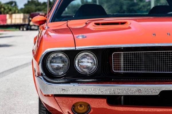 67899649-770-0@2X 1970 Dodge Challenger