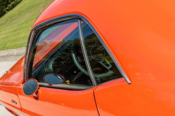 67899657-770-0@2X 1970 Dodge Challenger
