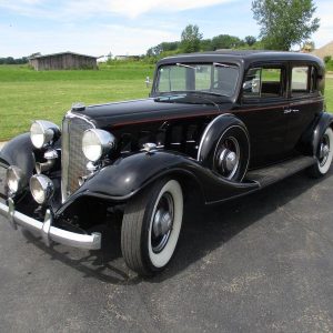 67964647-770-0@2X 1933 Buick 90