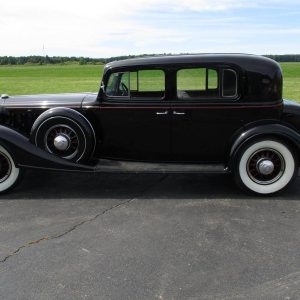 67964648-770-0@2X 1933 Buick 90