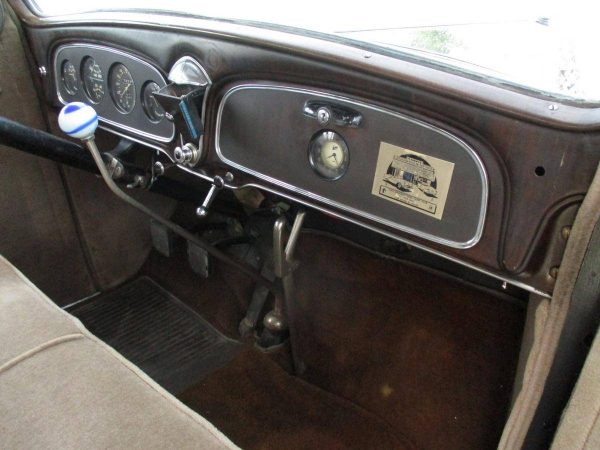 67964664-770-0@2X 1933 Buick 90