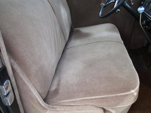 67964671-770-0@2X 1933 Buick 90