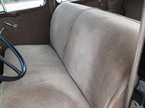 67964676-770-0@2X 1933 Buick 90