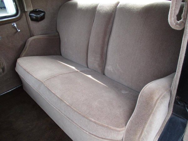 67964677-770-0@2X 1933 Buick 90