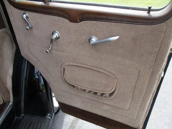 67964678-770-0@2X 1933 Buick 90