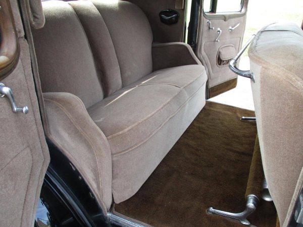 67964679-770-0@2X 1933 Buick 90