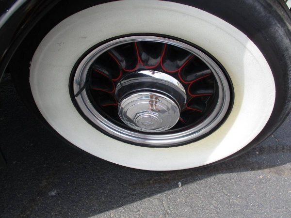 67964684-770-0@2X 1933 Buick 90