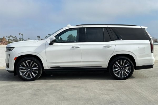 67e3e62daa2c4d9d88747799d5e689b7 2021 Cadillac Escalade Sport