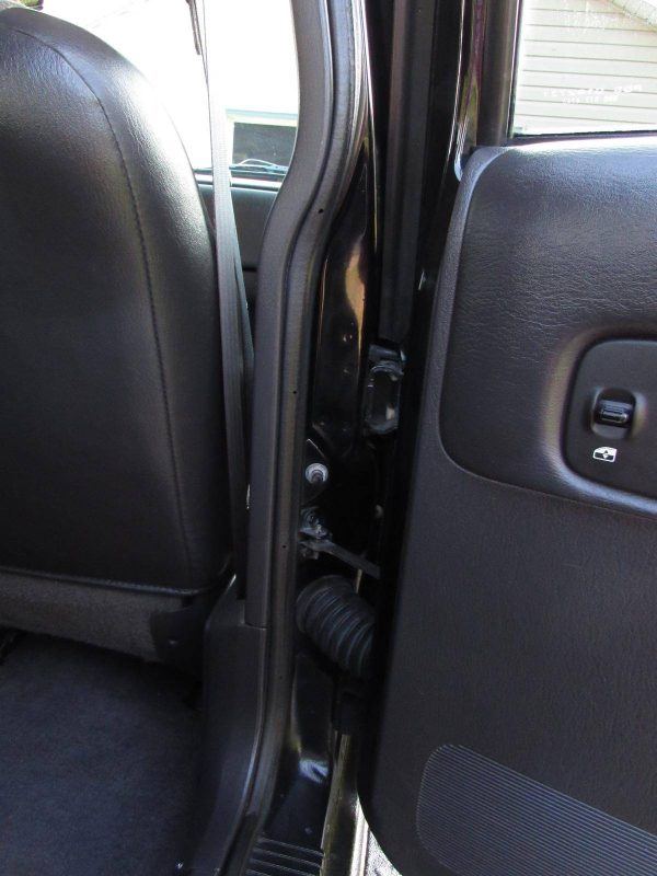 68049729-770-0@2X 1999 Jeep Cherokee