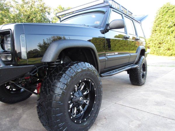 68049749-770-0@2X 1999 Jeep Cherokee