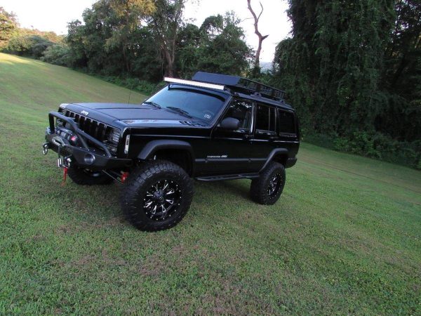 68049755-770-0@2X 1999 Jeep Cherokee