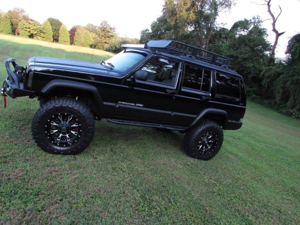 68049756-770-0@2X 1999 Jeep Cherokee