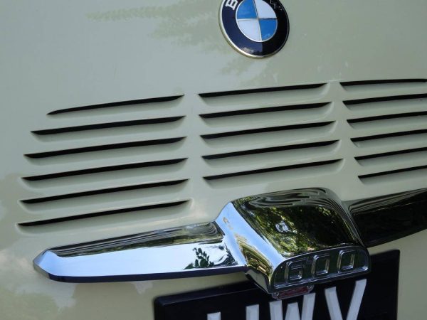 68242547-770-0@2X 1959 BMW Isetta 600