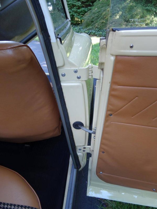 68242613-770-0@2X 1959 BMW Isetta 600