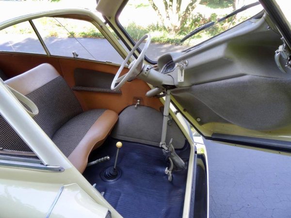 68242650-770-0@2X 1959 BMW Isetta 600