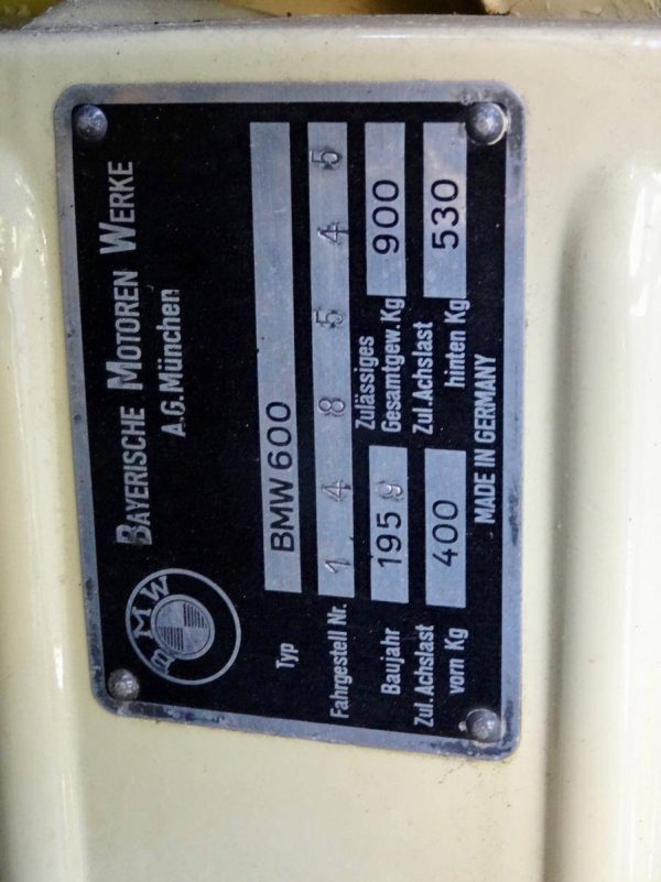 68242697-770-0@2X 1959 BMW Isetta 600