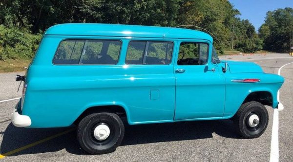 68450329-770-0@2X 1957 Chevrolet Suburban NAPCO 4X4