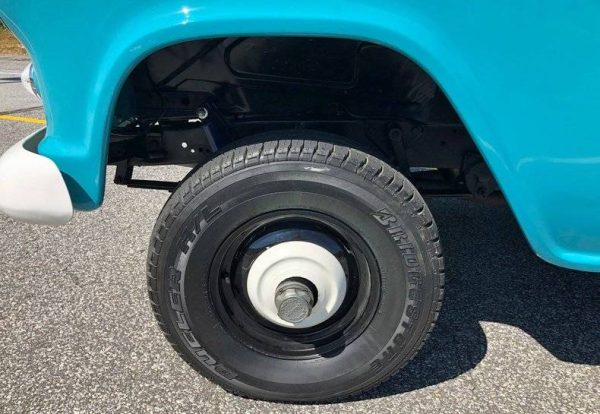 68450356-770-0@2X 1957 Chevrolet Suburban NAPCO 4X4