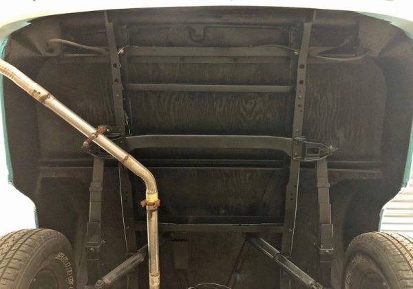 68450377-770-0@2X 1957 Chevrolet Suburban NAPCO 4X4